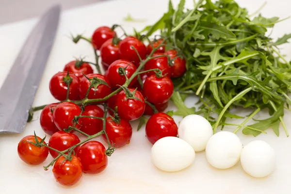 Tomatoes,eggs and fresh herbs — Stock Photo, Image