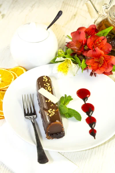 Kuchen auf dem Tisch — Stockfoto