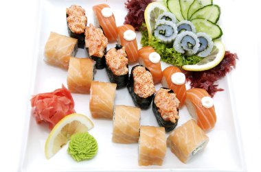 Japon balık ve sebze ile rulo