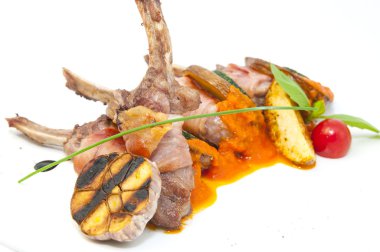 kavrulmuş dana kaburga