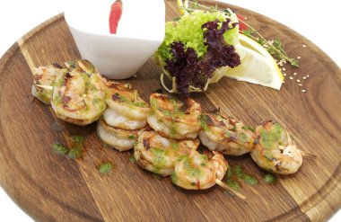 karides kebap ızgarada pişirme