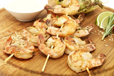 karides kebap ızgarada pişirme