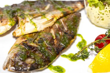 sebzeli fırında balık