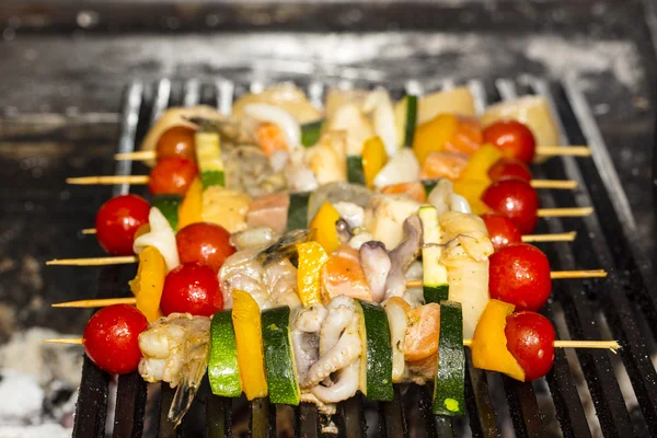 Skewers of seafood — Stock Photo, Image