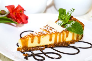 bir parça peynir keki