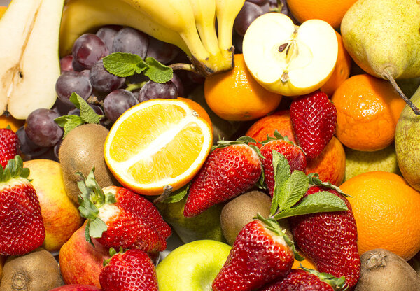 Свежие фрукты.