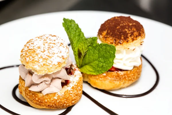 Profiteroles — Stock Photo, Image