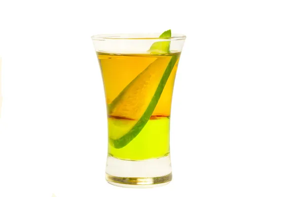 Alcoholic cocktail in a glass glass on a white background — Stock Photo, Image