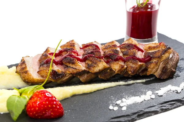 Baked goose breast with mashed potatoes and apple sauce — Stock Photo, Image