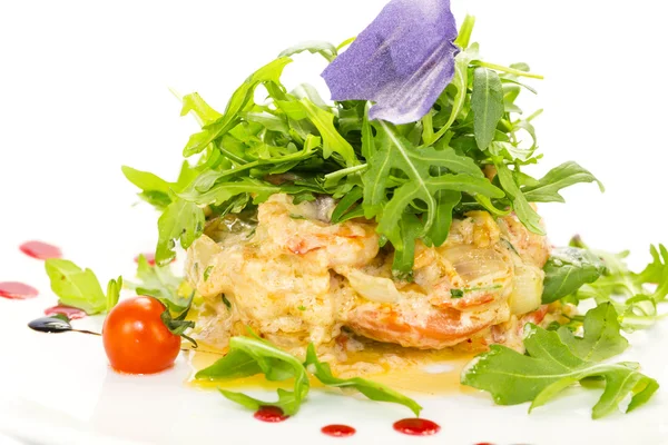 Salada com camarão e arugul — Fotografia de Stock
