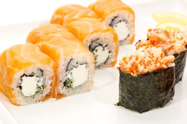 geleneksel sushi