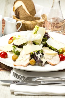 Sezar salatası
