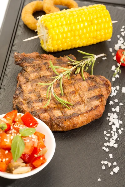 Steak with corn — Stock Photo, Image