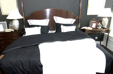 Amerikan tarzı queen boy yatak ile rahat yatak