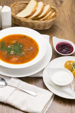 Rus pancar çorbası