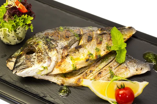 Sea fish cooked on the grill — Stock Photo, Image