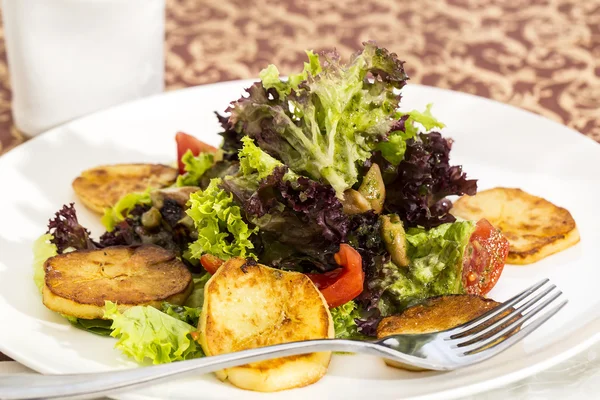Potato salad with herbs — Stock Photo, Image