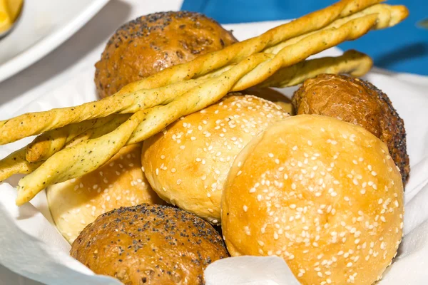 Bun with sesame seeds — Stock Photo, Image