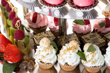 meyve tatlı tabağı