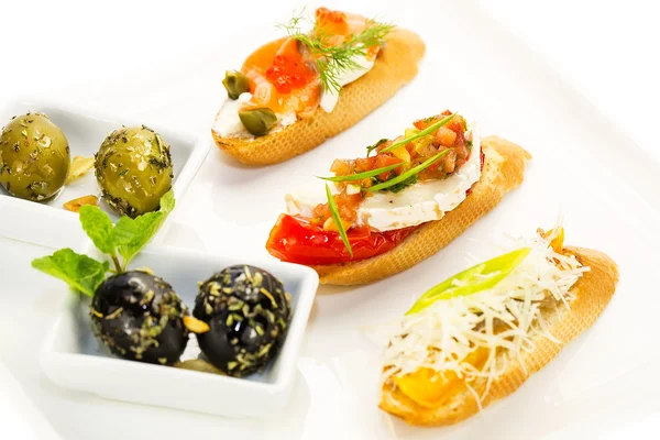 Spanish sandwiches seafood to wine and cheese vegetables — Stock Photo, Image