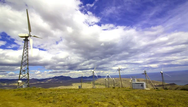 Turbina eólica para generar electricidad — Foto de Stock