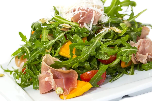 Salad of arugula figs and cheese — Stock Photo, Image