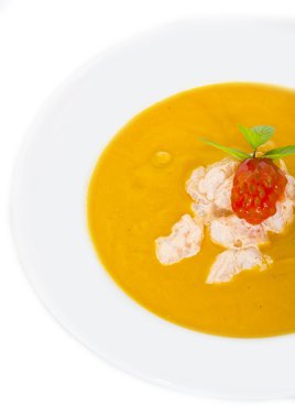 karides ve domates ile kabak çorbası