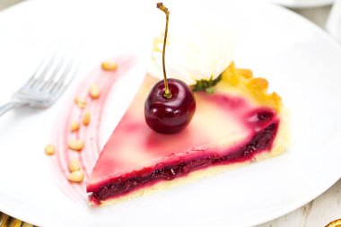 böğürtlenli turta