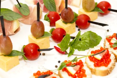 et balık ve sebze ile kanepe