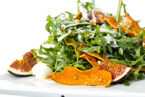 Salada de figos de arugula e queijo — Fotografia de Stock