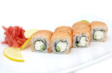sushi lezzetli deniz ürünleri