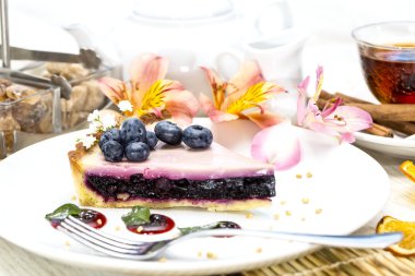 böğürtlenli turta