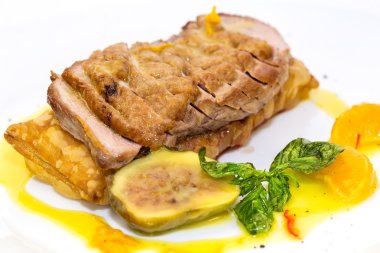 griles mandalina sosu pişmiş kaz meme