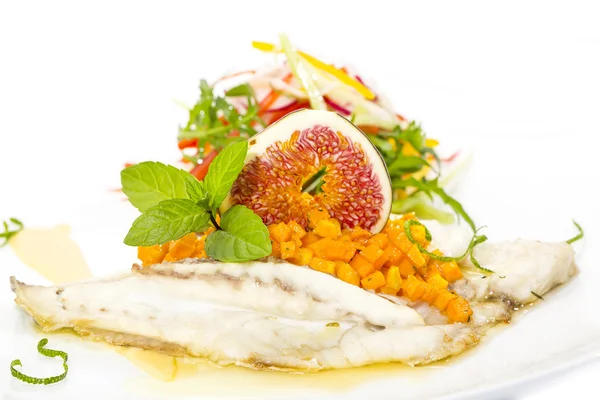 Baked fish with salad — Stock Photo, Image