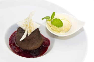 Haşhaşlı tatlı dondurma ile