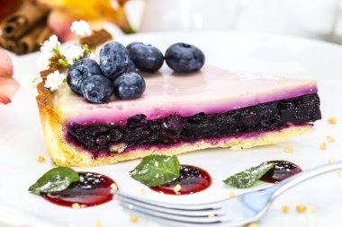 böğürtlenli turta