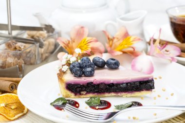 böğürtlenli turta