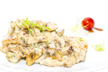 haşlanmış sebzeler ile Krema soslu mantar