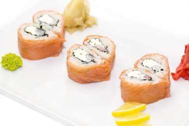 sushi lezzetli deniz ürünleri