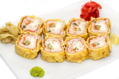 sushi lezzetli deniz ürünleri