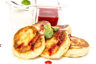 ekşi krema ve reçel ile Cheesecakes