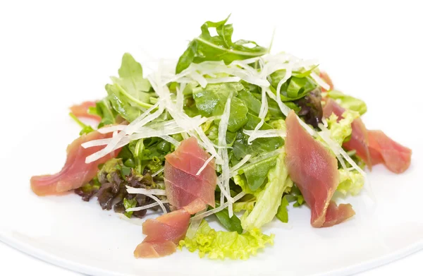 Salad of arugula and tuna vegetables — Stock Photo, Image