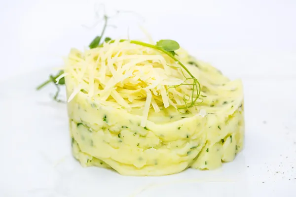 Peynirli ve otlu patates püresi.