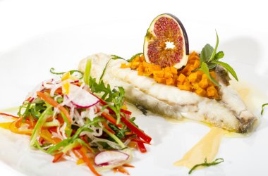 Fırında Balık salata