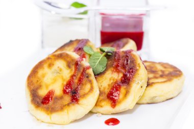 ekşi krema ve reçel ile Cheesecakes