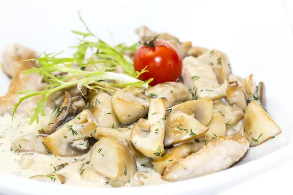 Mushrooms in a cream sauce with steamed vegetables — Stock Photo, Image