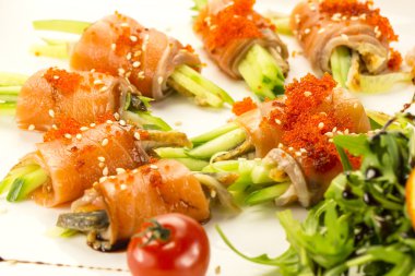 sushi lezzetli deniz ürünleri