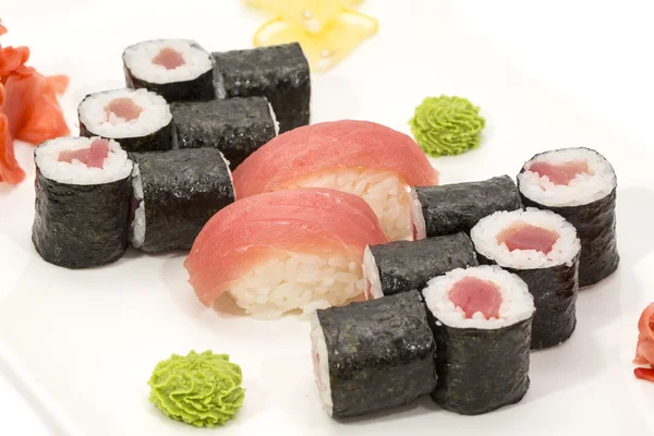 Sushi heerlijke zeevruchten — Stockfoto