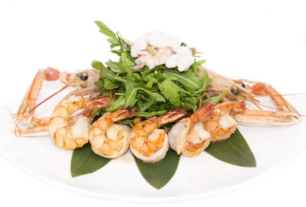 Shrimp salad greens vegetables and crayfish — Stock Photo, Image