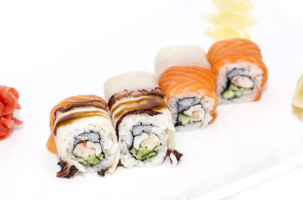 Fruits de mer japonais sushi — Photo